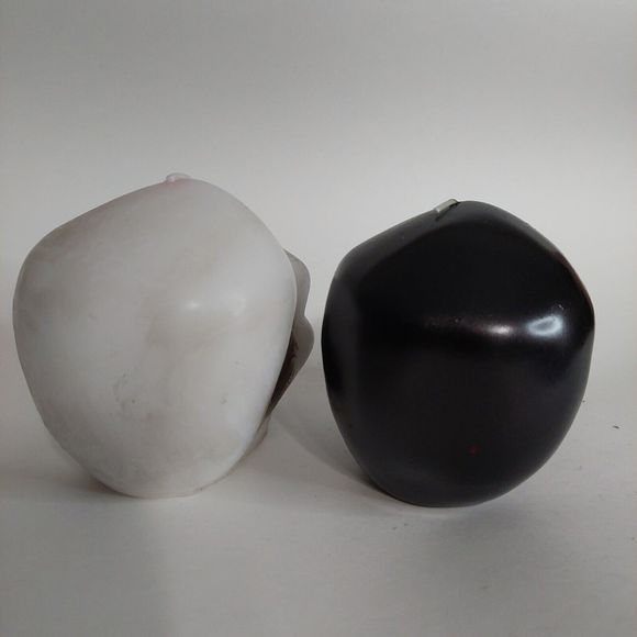 Bleeding Skull Candle Gothic Halloween Decor White & Black 2 PC Set Skel… - Picture 5 of 10